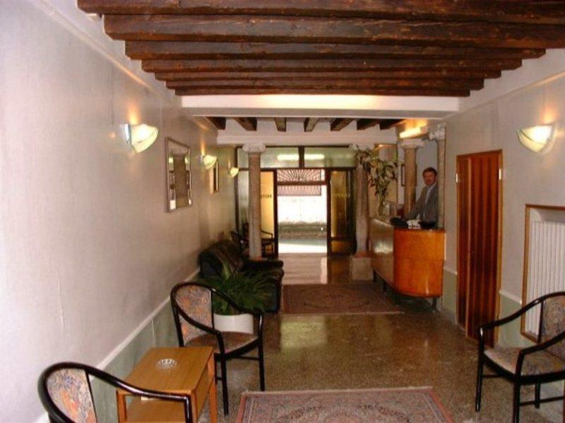 Hotel Caneva Venecia