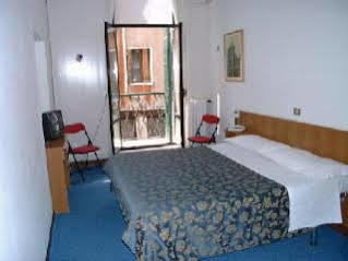 Caneva * Venise